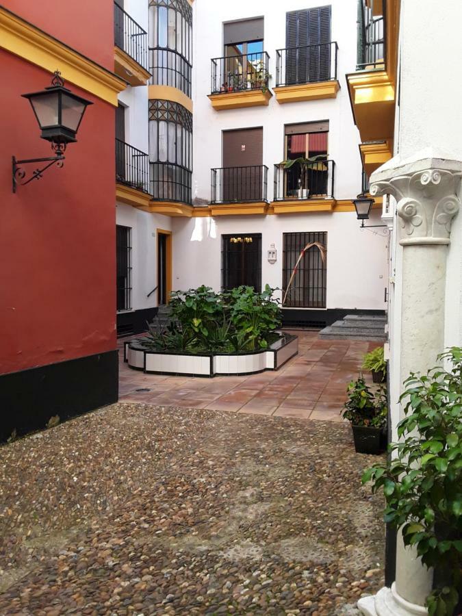 Junto A Casa Pilatos Apartment Севиля Екстериор снимка