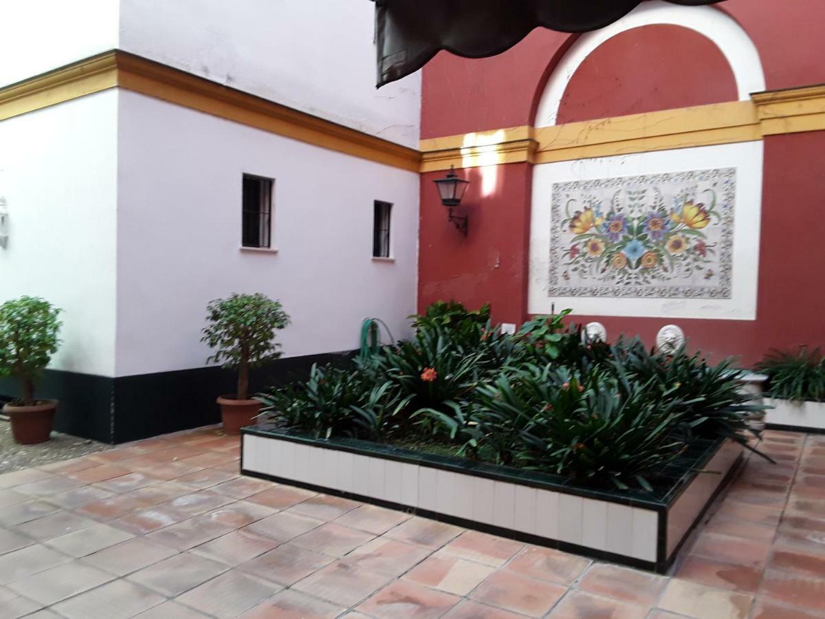 Junto A Casa Pilatos Apartment Севиля Екстериор снимка