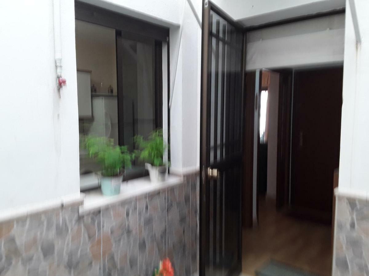 Junto A Casa Pilatos Apartment Севиля Екстериор снимка